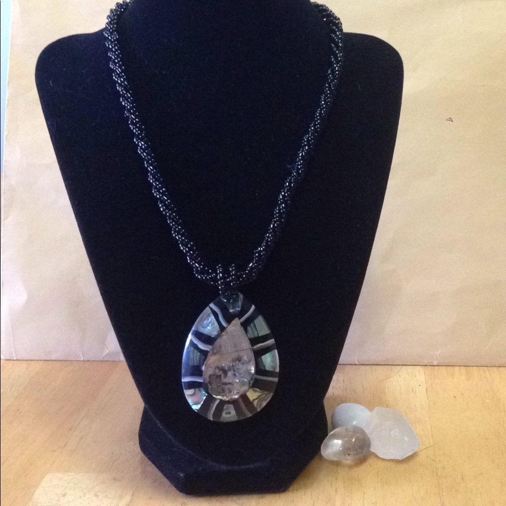 Abalone beaded necklace - Picture 2 of 3